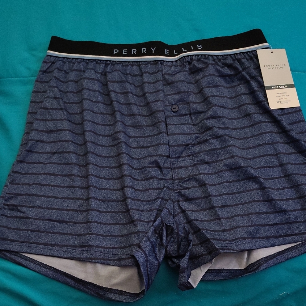 Perry Ellis Men's Navy Striped Boxers
